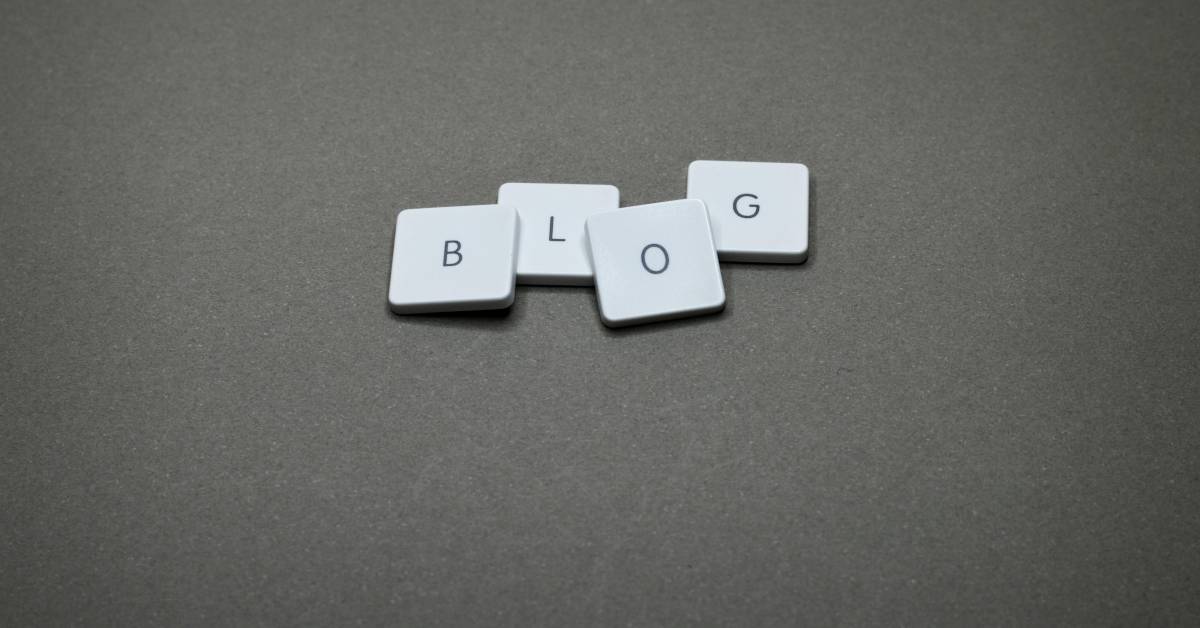Imagem de capa: 20 ideias de títulos infalíveis para o conteúdo do seu blog